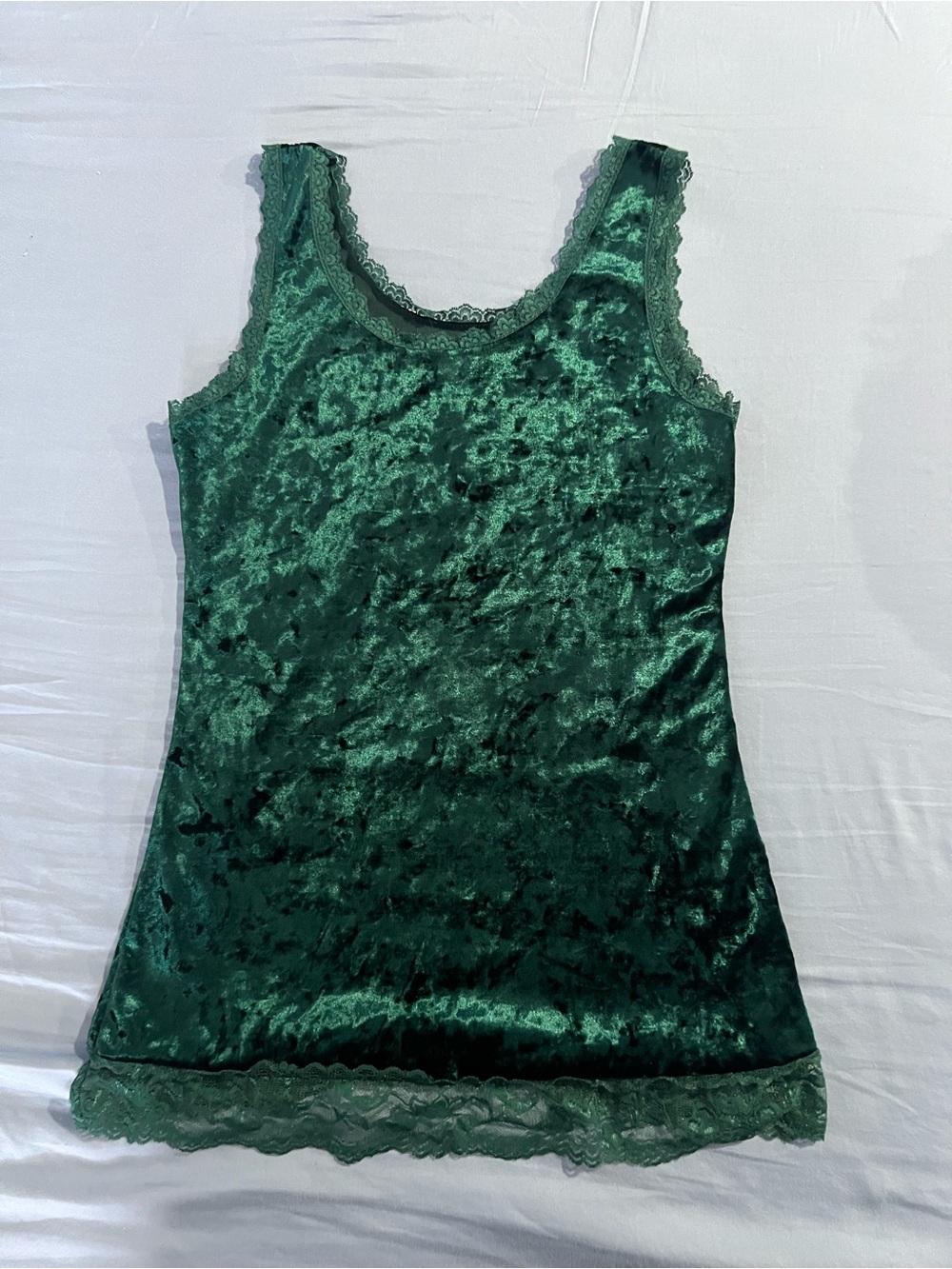 Pronto Moda Miranda Women’s Velvet Lace Trim Slip Tank - Emerald Green